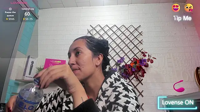 Snapshot of SALOME_KORLAND chatting on 26, 6, 2026 SALOME KORLAND online show from 26, 6, 2026