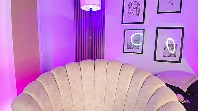 ashlycarteer online show from 17, 4, 2026