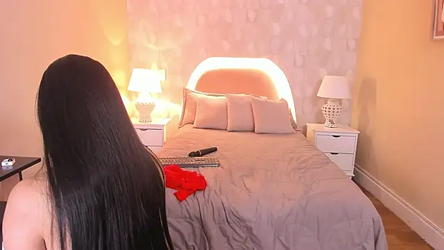 isabella milf  online show from 14, 2, 2026