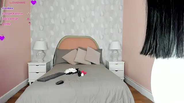 isabella milf  online show from 19, 4, 2026