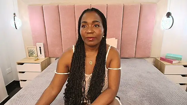 Tyra Fox online show from 10, 9, 2025