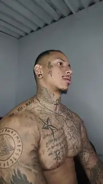 Snapshot of David_tatto1 chatting on 21, 5, 2026 David tatto1 online show from 21, 5, 2026
