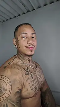 Snapshot of David_tatto1 chatting on 17, 5, 2026 David tatto1 online show from 17, 5, 2026