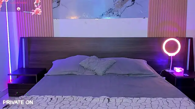 samanthaa moon online show from 25, 11, 2025