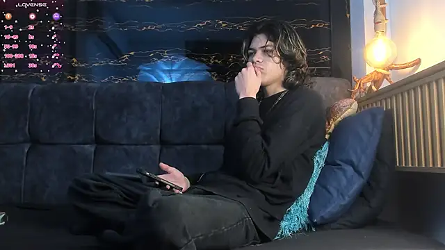 Diamond twink online show from 6, 11, 2025