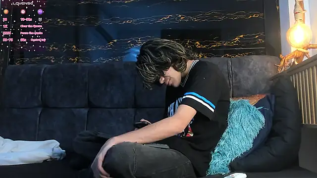 Diamond twink online show from 8, 11, 2025