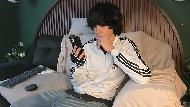 Diamond twink online show from 17, 7, 2026