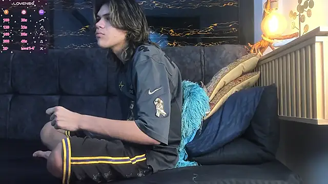 Diamond twink online show from 26, 11, 2025