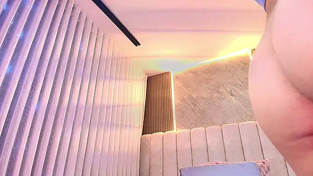 celeste moonx online show from 19, 12, 2025