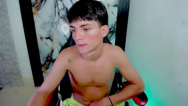 Thommy cute online show from 4, 12, 2025