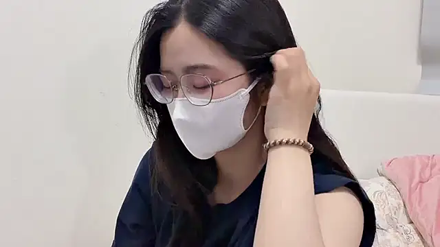 LHeart online show from 23, 2, 2026