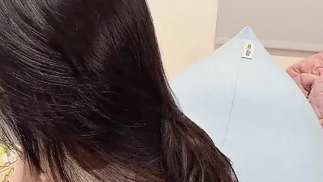 LHeart online show from 10, 4, 2026