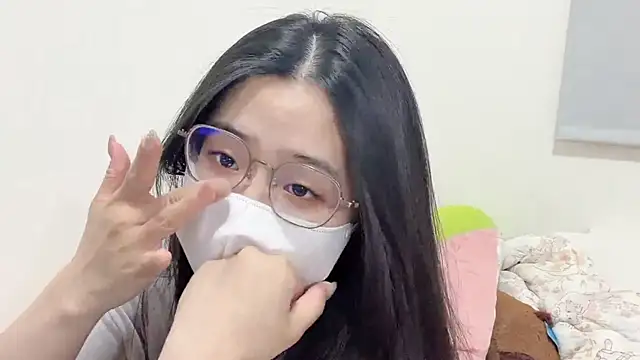 LHeart online show from 9, 3, 2026