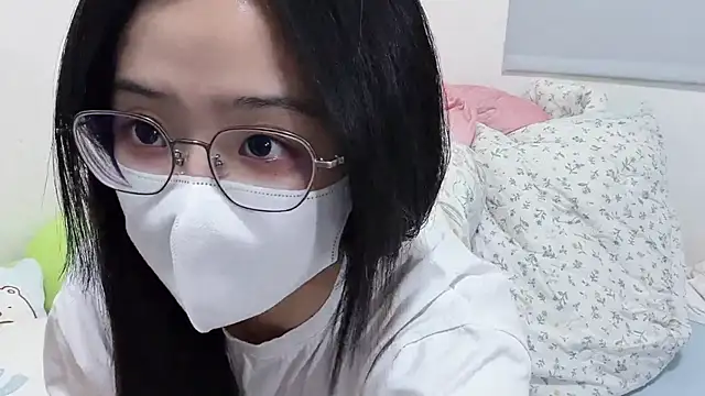 Snapshot of LHeart chatting on 20, 5, 2026 LHeart online show from 20, 5, 2026