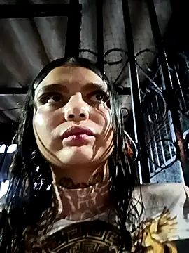 Snapshot of Alis_1327 chatting on 20, 10, 2025 Alis 1327 online show from 20, 10, 2025