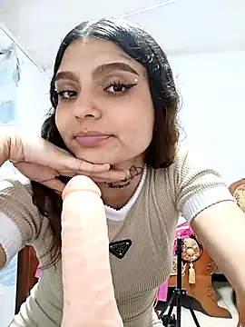 Snapshot of Alis_1327 chatting on 12, 10, 2025 Alis 1327 online show from 12, 10, 2025