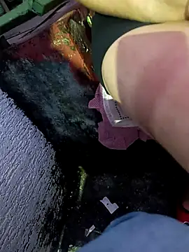 Snapshot of Alis_1327 chatting on 26, 11, 2025 Alis 1327 online show from 26, 11, 2025