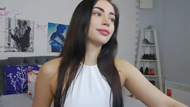 Snapshot of Agnessa chatting on 7, 5, 2026 Agnessa online show from 7, 5, 2026