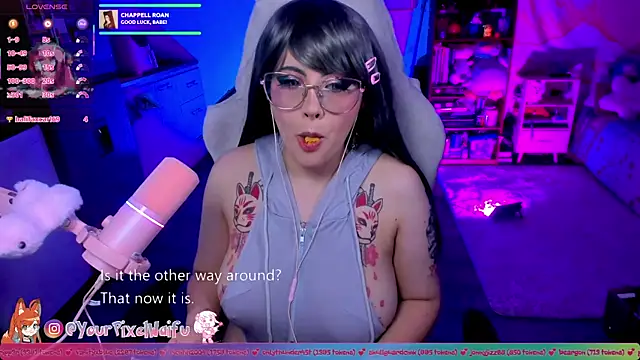 Snapshot of AlyssaRomanova chatting on 17, 10, 2025 AlyssaRomanova online show from 17, 10, 2025