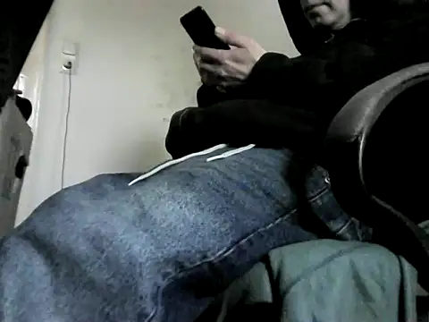 skateboy78 online show from 17, 2, 2025