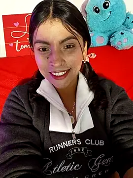 Snapshot of Fox_Roxxan chatting on 9, 5, 2026 Fox Roxxan online show from 9, 5, 2026