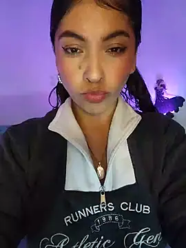 Snapshot of Fox_Roxxan chatting on 1, 7, 2026 Fox Roxxan online show from 1, 7, 2026