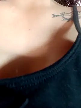 Fox Roxxan online show from 21, 10, 2025