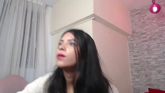 Stephany Rodriguez online show from 12, 9, 2025
