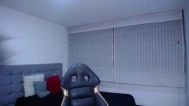 Stephany Rodriguez online show from 4, 11, 2025