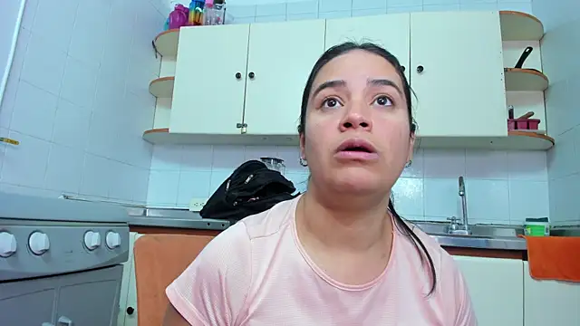 GreciaFox1 online show from 28, 10, 2025