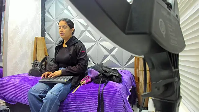 GreciaFox1 online show from 12, 10, 2025