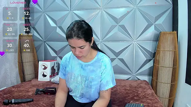 GreciaFox1 online show from 13, 11, 2025