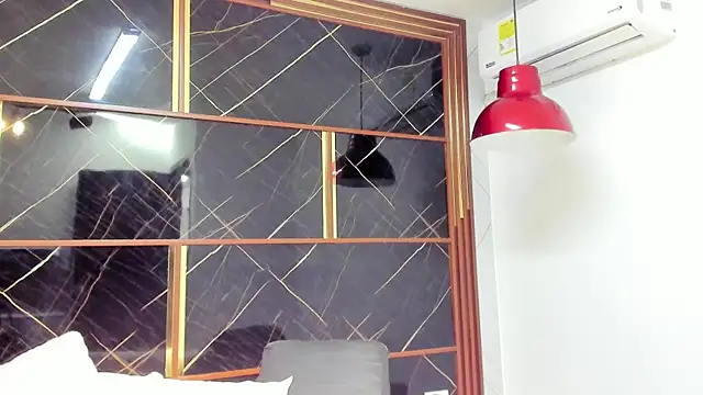 HannyThompson online show from 28, 10, 2025