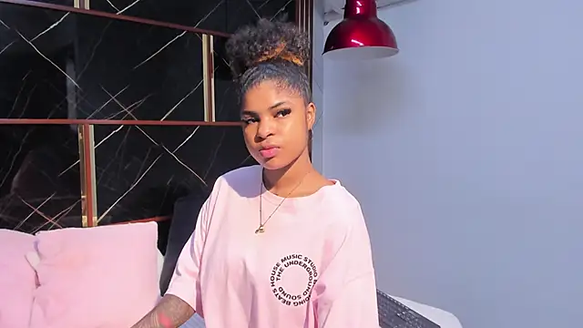 HannyThompson online show from 19, 11, 2025