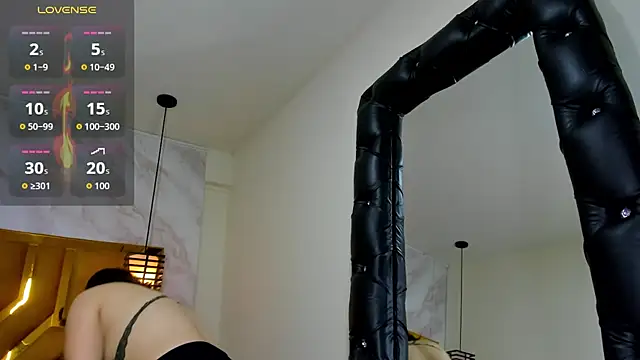 Snapshot of Luciifeer_ chatting on 6, 6, 2026 Luciifeer online show from 6, 6, 2026