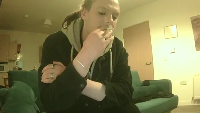 Snapshot of avamaxwell chatting on 8, 4, 2026 avamaxwell online show from 8, 4, 2026