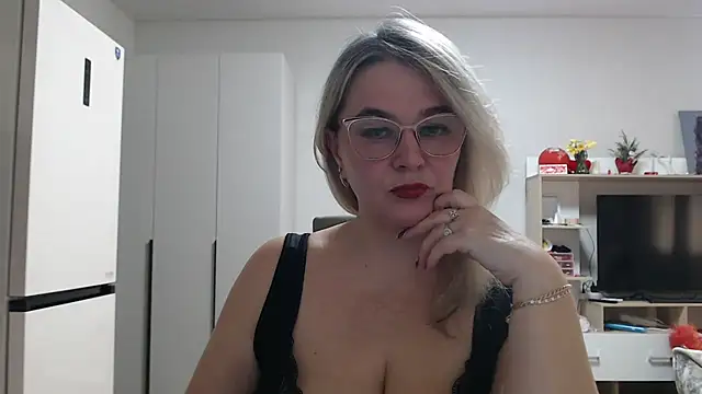 EleanoraDream online show from 30, 4, 2026