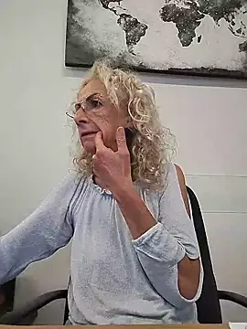 Snapshot of clarabell4 chatting on 19, 5, 2026 clarabell4 online show from 19, 5, 2026