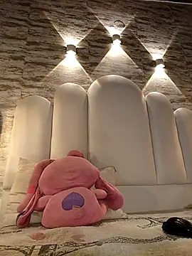 Yassy vazquez online show from 4, 3, 2026