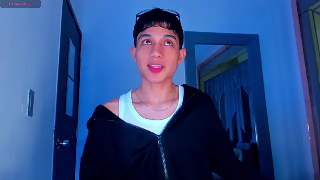 Snapshot of Sebax_Young chatting on 12, 5, 2026 Sebax Young online show from 12, 5, 2026