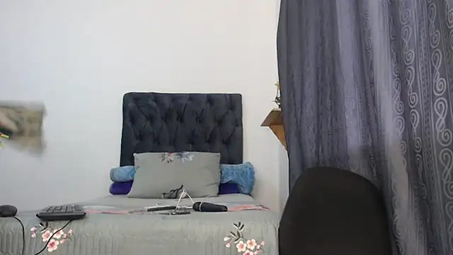 Busty-Caramel online show from 25, 9, 2025