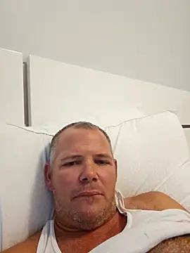 cubanitofeliz40 online show from 2, 12, 2025