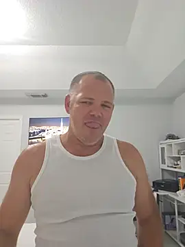 Snapshot of cubanitofeliz40 chatting on 19, 5, 2026 cubanitofeliz40 online show from 19, 5, 2026