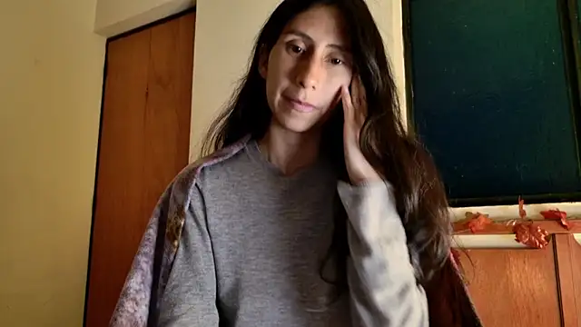 Snapshot of _MoonLipson_ chatting on 9, 10, 2025 MoonLipson online show from 9, 10, 2025