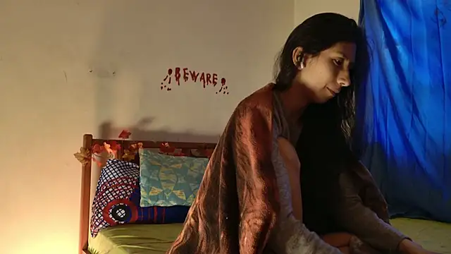 Snapshot of _MoonLipson_ chatting on 8, 11, 2025 MoonLipson online show from 8, 11, 2025