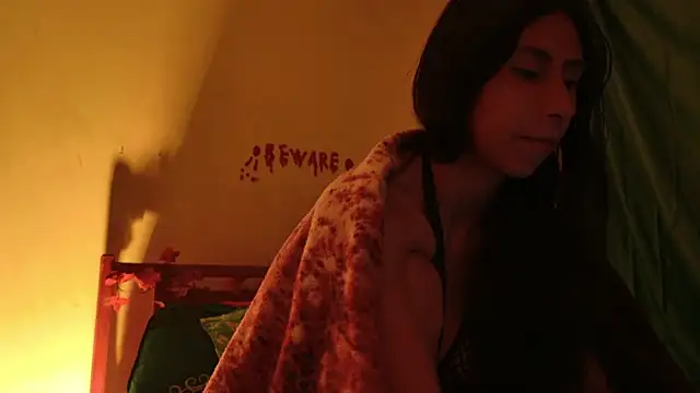 Snapshot of _MoonLipson_ chatting on 4, 11, 2025 MoonLipson online show from 4, 11, 2025