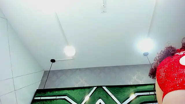 ThaliaCross online show from 11, 10, 2025