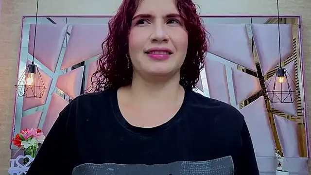 ThaliaCross online show from 22, 7, 2026