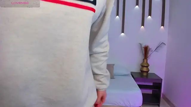 emma fhox online show from 7, 2, 2026