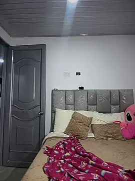 nicolexxaleja online show from 7, 4, 2026